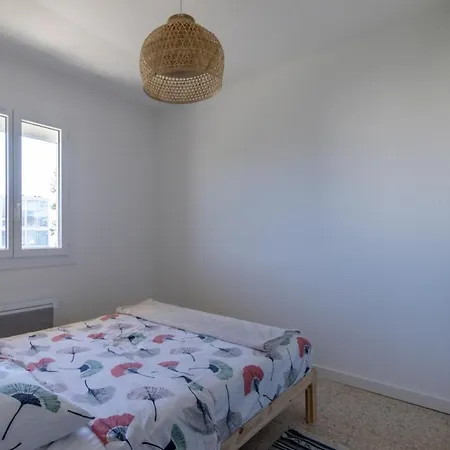 Bright Apt With Balcony Near The Beach Apartament