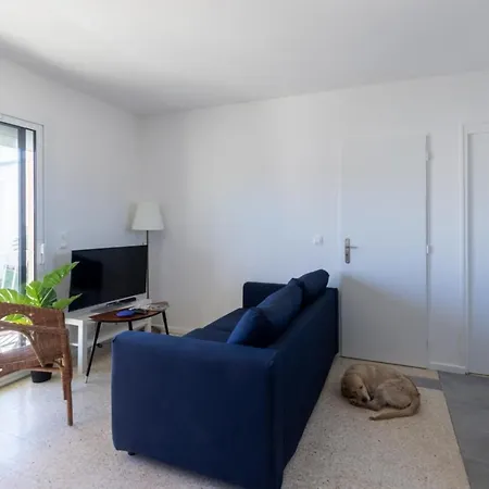 Bright Apt With Balcony Near The Beach Apartament